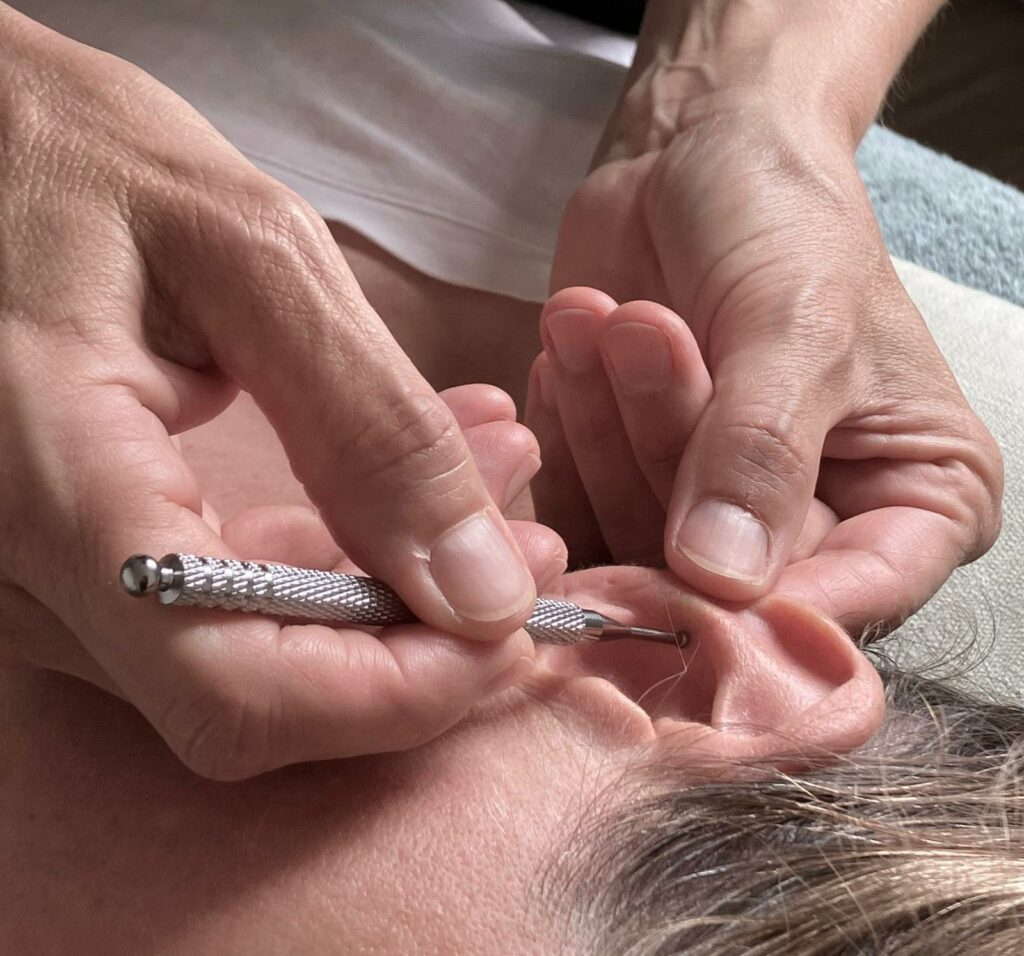 La réflexologie est une méthode ancestrale, manuelle et naturelle
qui vise à aider le corps à s’autoréguler.